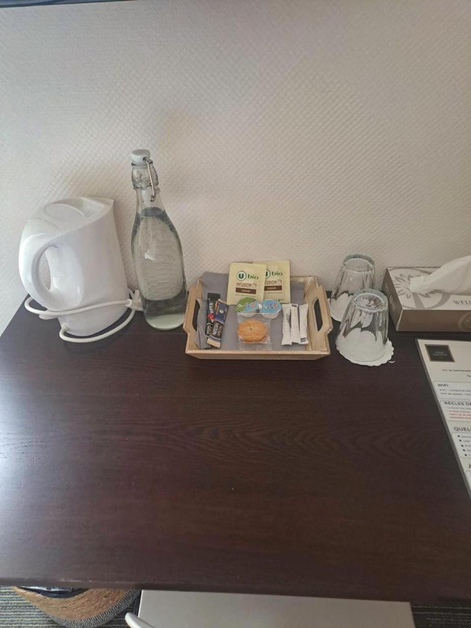 Hotel Le Lion D'Or Bernay  Bagian luar foto